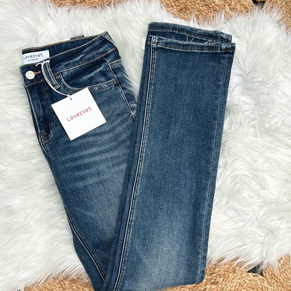 LOVERVET BY VERVET MIDRISE STRAIGHT FIT. Style LV1027 CUT 53958